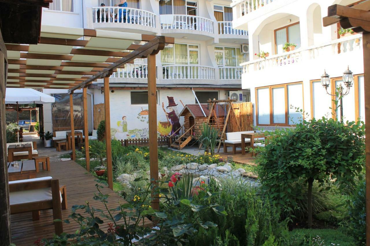 Hotel Yanis Lozenets Ngoại thất bức ảnh